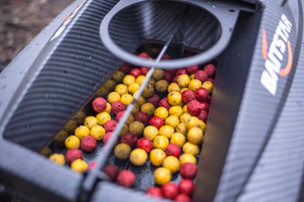 Xpert (Black) AllinOne Futterboot + BaitThrower – Bild 8